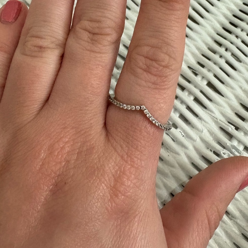 Pandora Silver V-Shaped Ring with Sparkling Stones - Picture 4 of 4